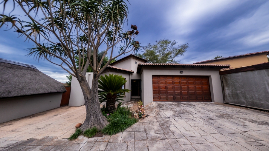 3 Bedroom Property for Sale in Thatchfield Cresent Gauteng