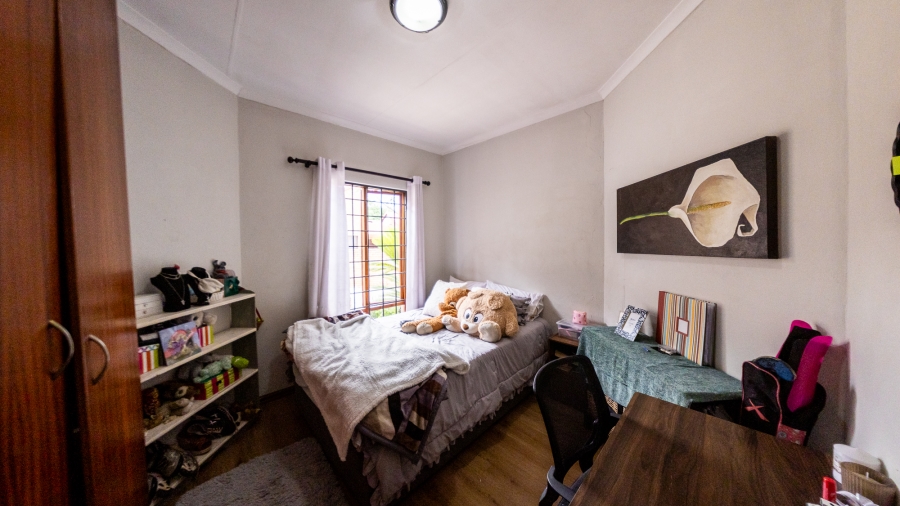 3 Bedroom Property for Sale in Thatchfield Cresent Gauteng