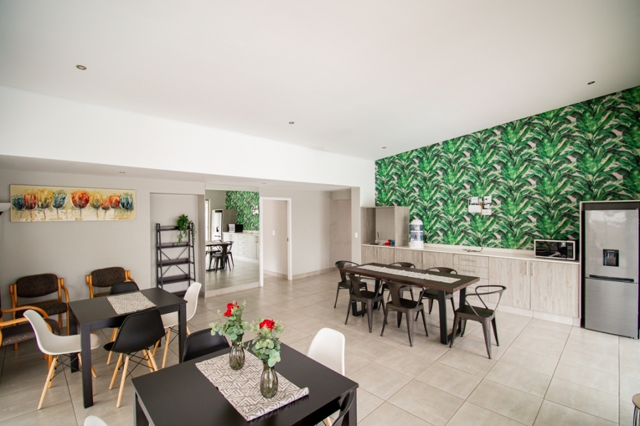 2 Bedroom Property for Sale in Broadacres Gauteng