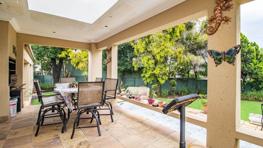 5 Bedroom Property for Sale in Marais Steyn Park Gauteng