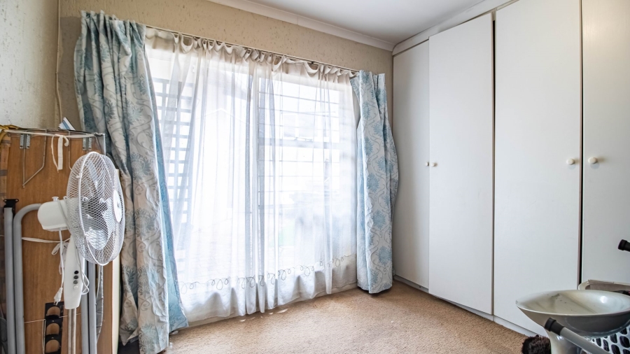 5 Bedroom Property for Sale in Marais Steyn Park Gauteng