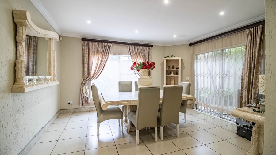 5 Bedroom Property for Sale in Marais Steyn Park Gauteng