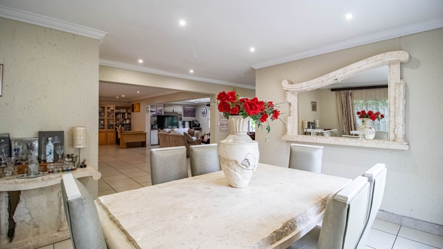 5 Bedroom Property for Sale in Marais Steyn Park Gauteng