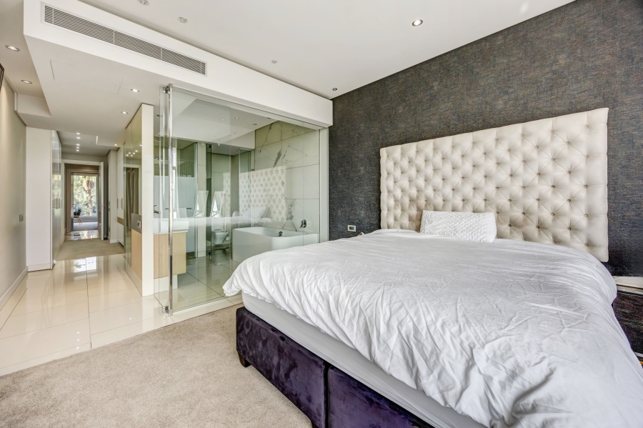 2 Bedroom Property for Sale in Sandhurst Gauteng