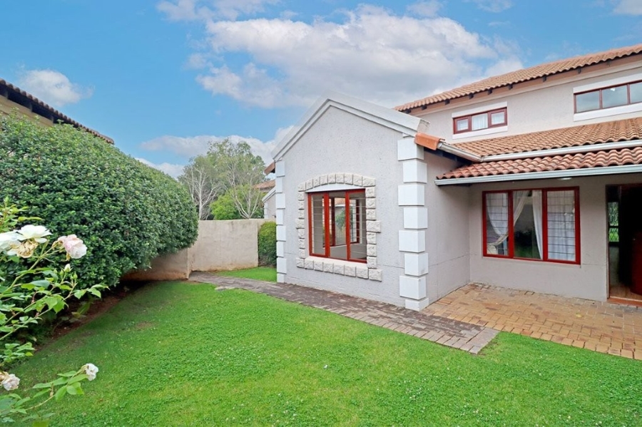 To Let 4 Bedroom Property for Rent in Sandringham Gauteng