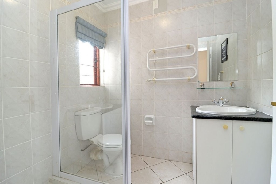 To Let 4 Bedroom Property for Rent in Sandringham Gauteng