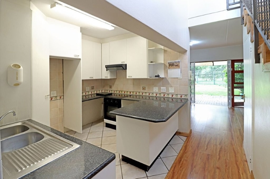 To Let 4 Bedroom Property for Rent in Sandringham Gauteng