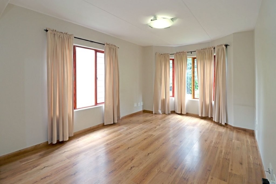 To Let 4 Bedroom Property for Rent in Sandringham Gauteng