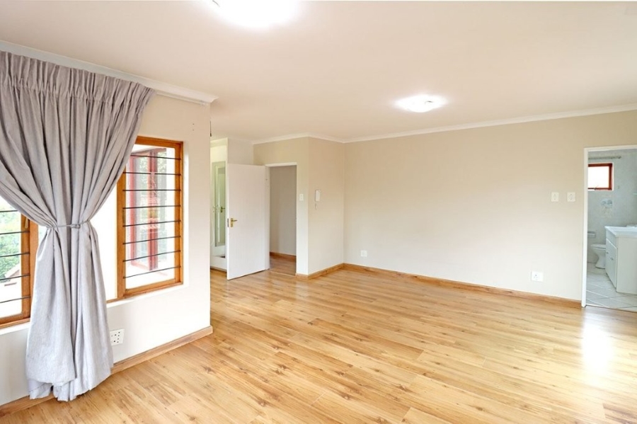 To Let 4 Bedroom Property for Rent in Sandringham Gauteng