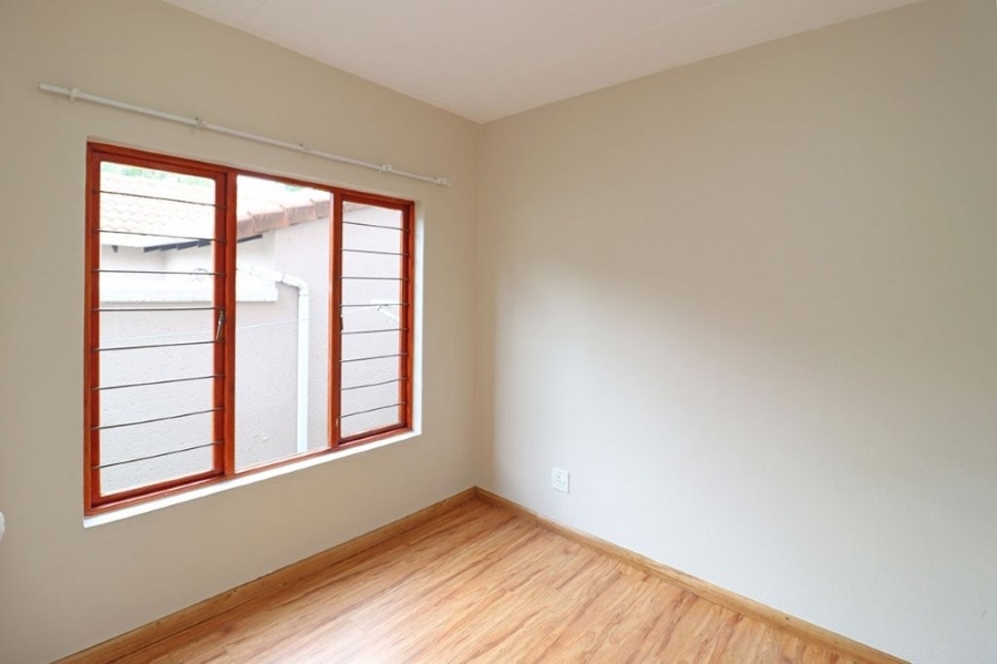 To Let 4 Bedroom Property for Rent in Sandringham Gauteng