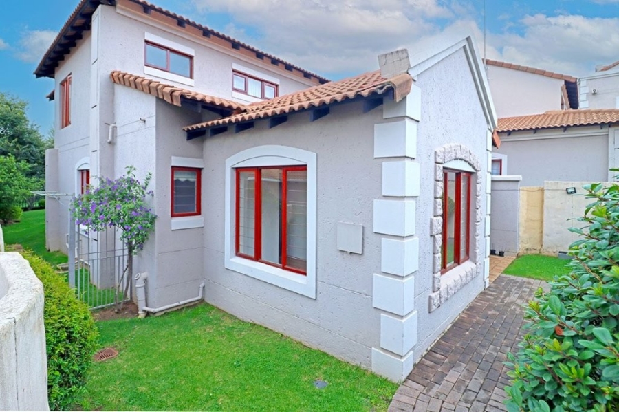 To Let 4 Bedroom Property for Rent in Sandringham Gauteng