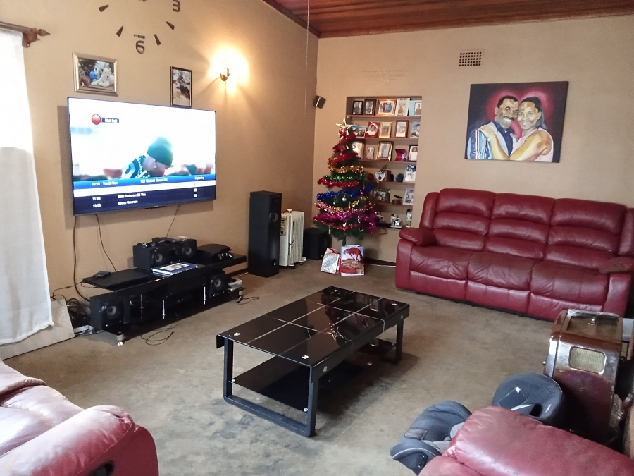 4 Bedroom Property for Sale in Witpoortjie Gauteng