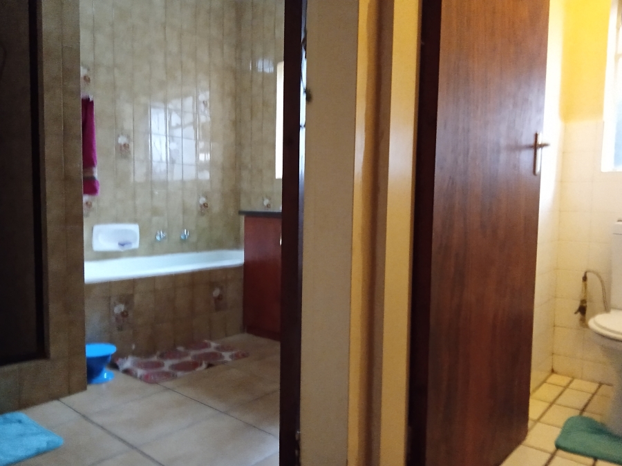 4 Bedroom Property for Sale in Witpoortjie Gauteng