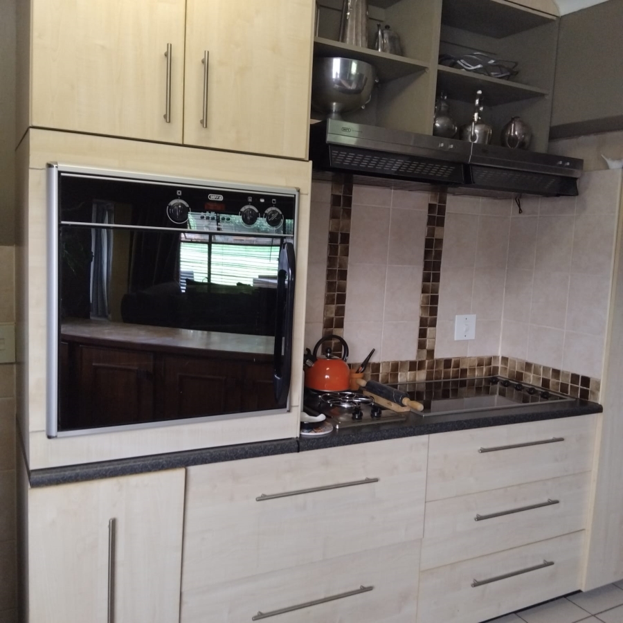 4 Bedroom Property for Sale in Greenhills Gauteng