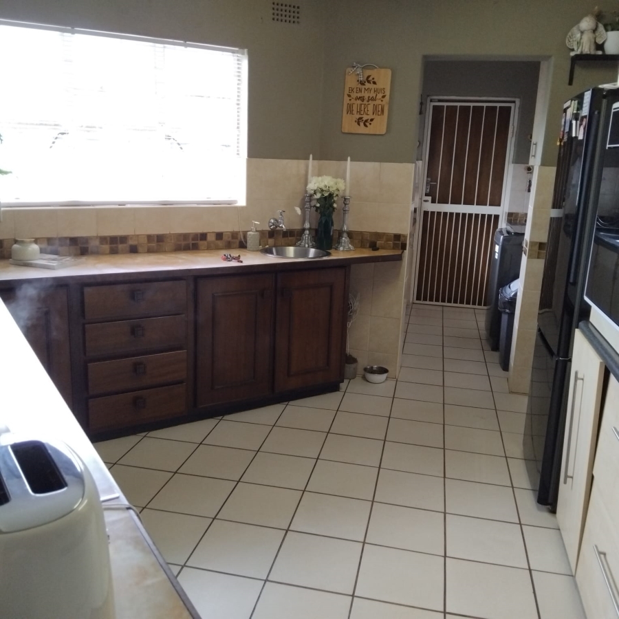 4 Bedroom Property for Sale in Greenhills Gauteng