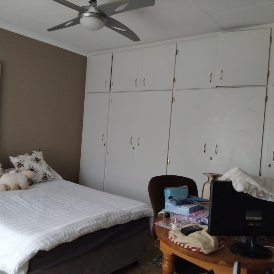 4 Bedroom Property for Sale in Greenhills Gauteng