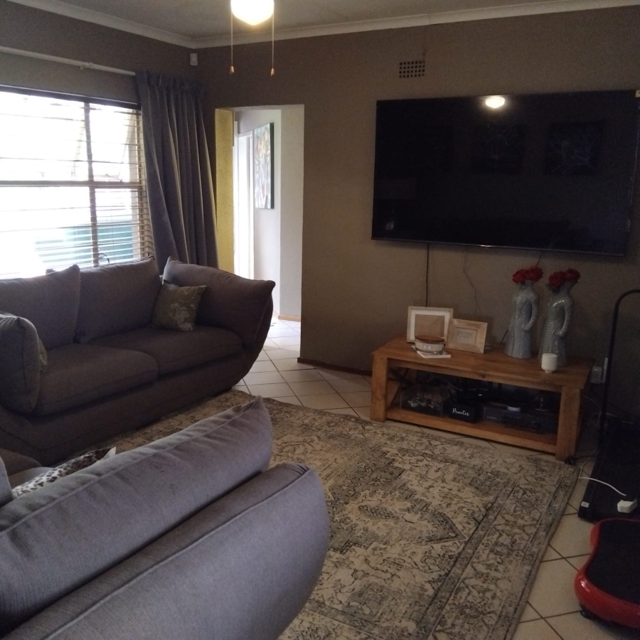 4 Bedroom Property for Sale in Greenhills Gauteng