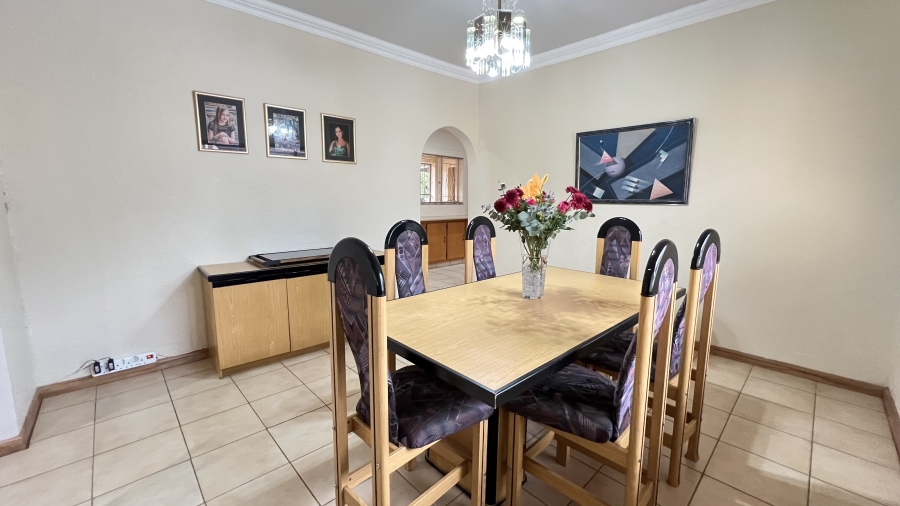 4 Bedroom Property for Sale in Helikonpark Gauteng