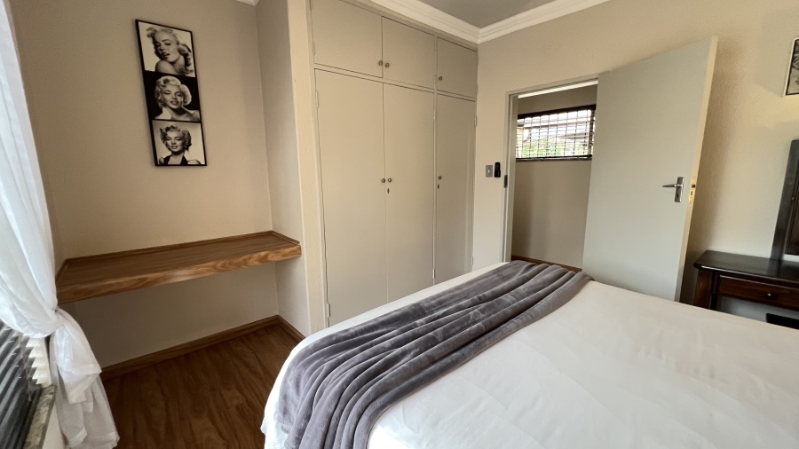 4 Bedroom Property for Sale in Helikonpark Gauteng