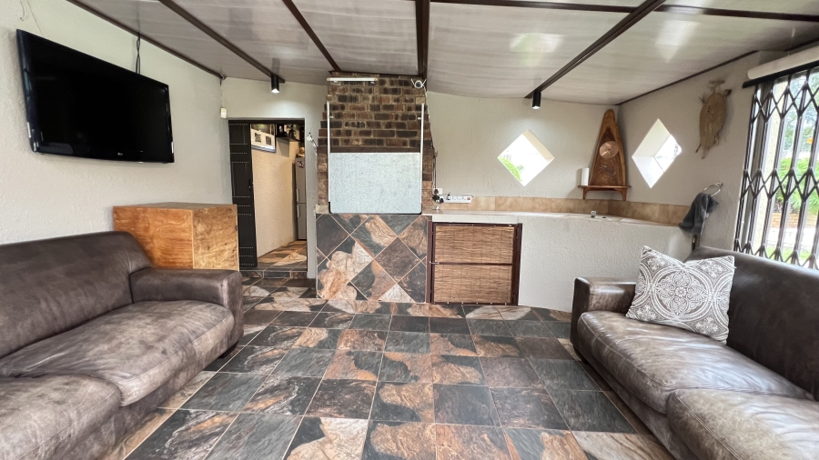 4 Bedroom Property for Sale in Helikonpark Gauteng