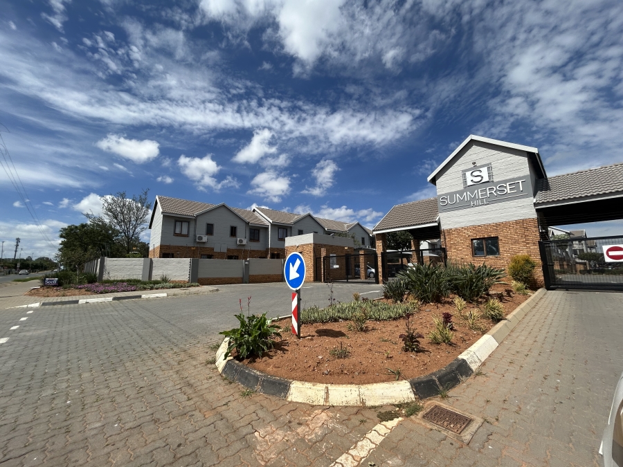 To Let 1 Bedroom Property for Rent in Blue Hills Gauteng