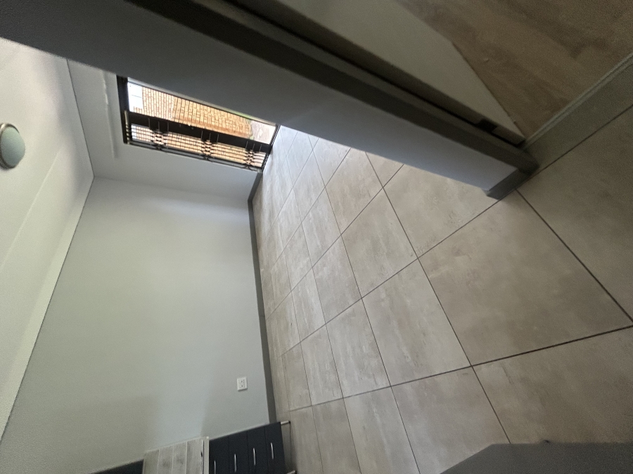 To Let 1 Bedroom Property for Rent in Blue Hills Gauteng