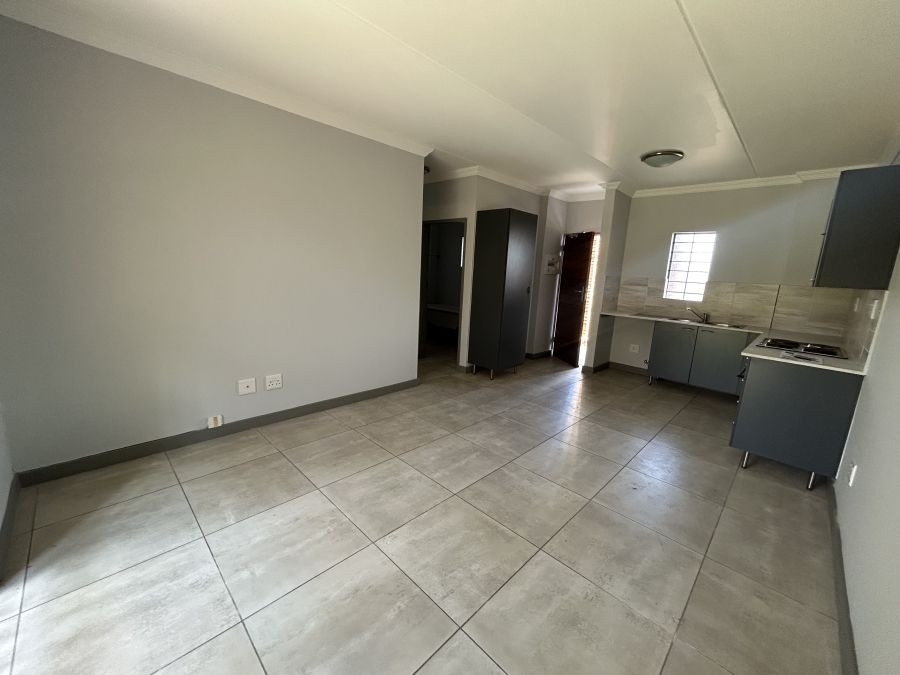 To Let 1 Bedroom Property for Rent in Blue Hills Gauteng