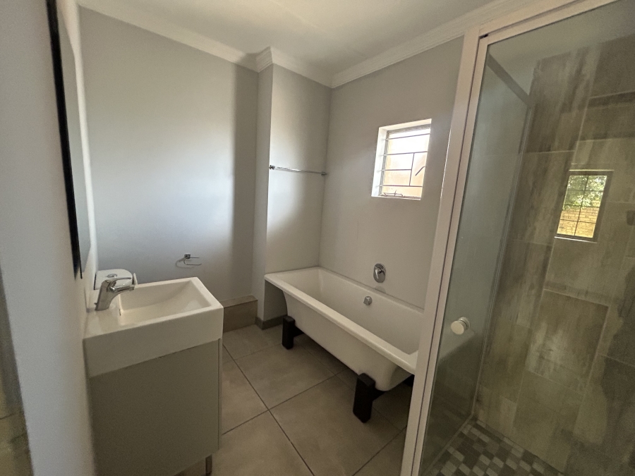 To Let 1 Bedroom Property for Rent in Blue Hills Gauteng
