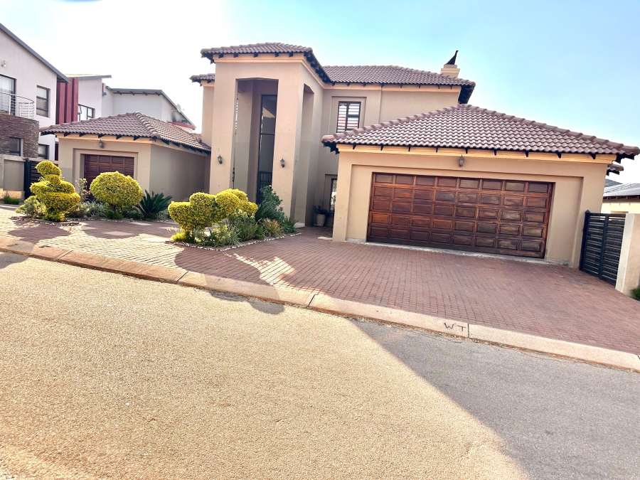 5 Bedroom Property for Sale in Magaliesberg Country Estate Gauteng