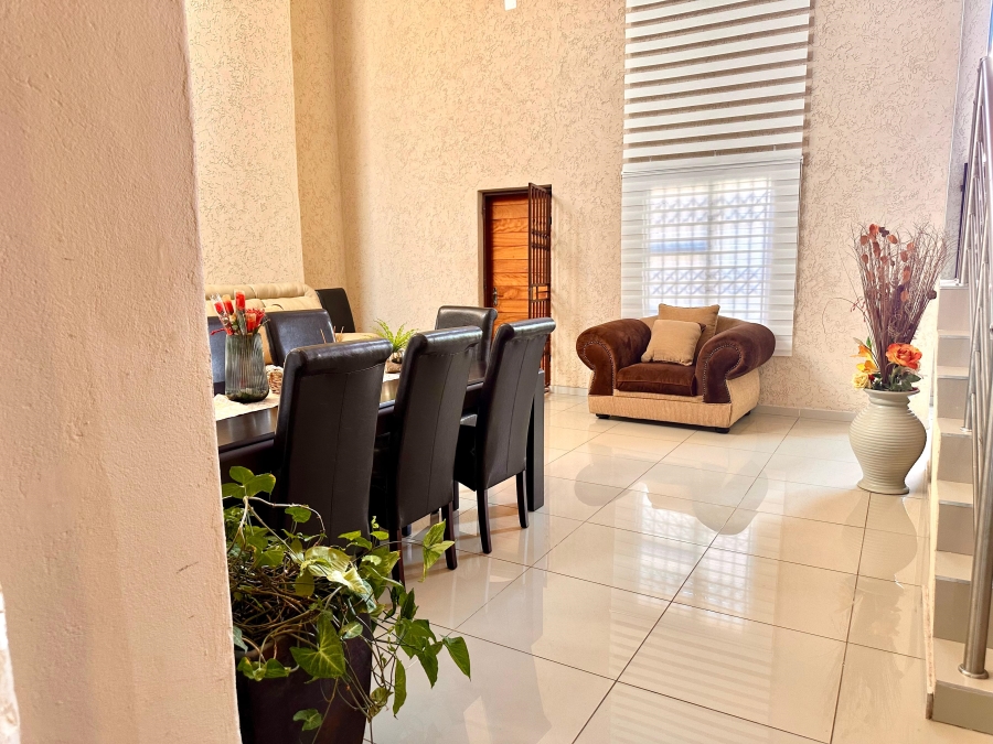 5 Bedroom Property for Sale in Magaliesberg Country Estate Gauteng