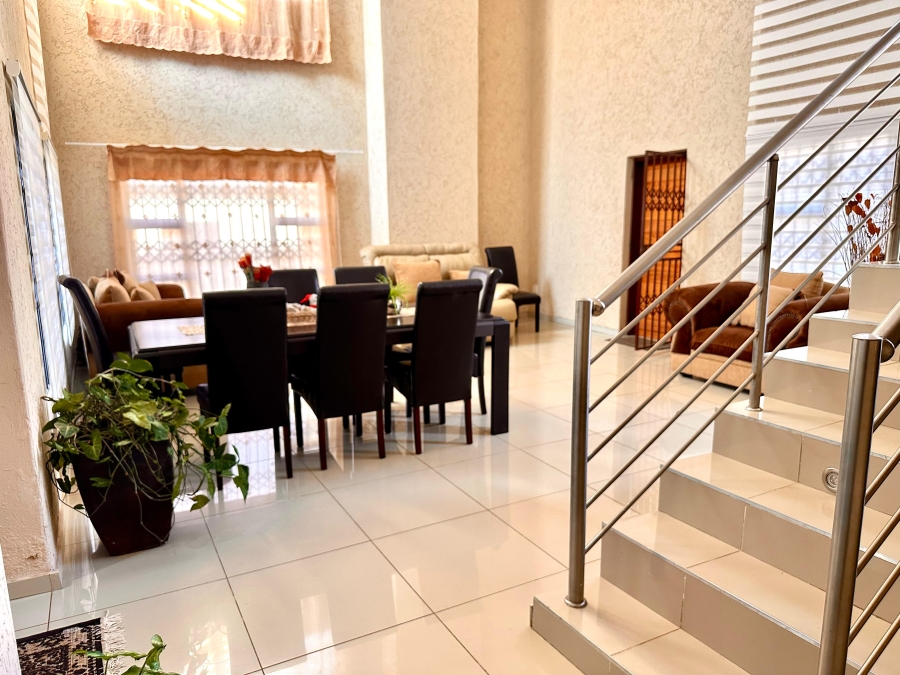 5 Bedroom Property for Sale in Magaliesberg Country Estate Gauteng