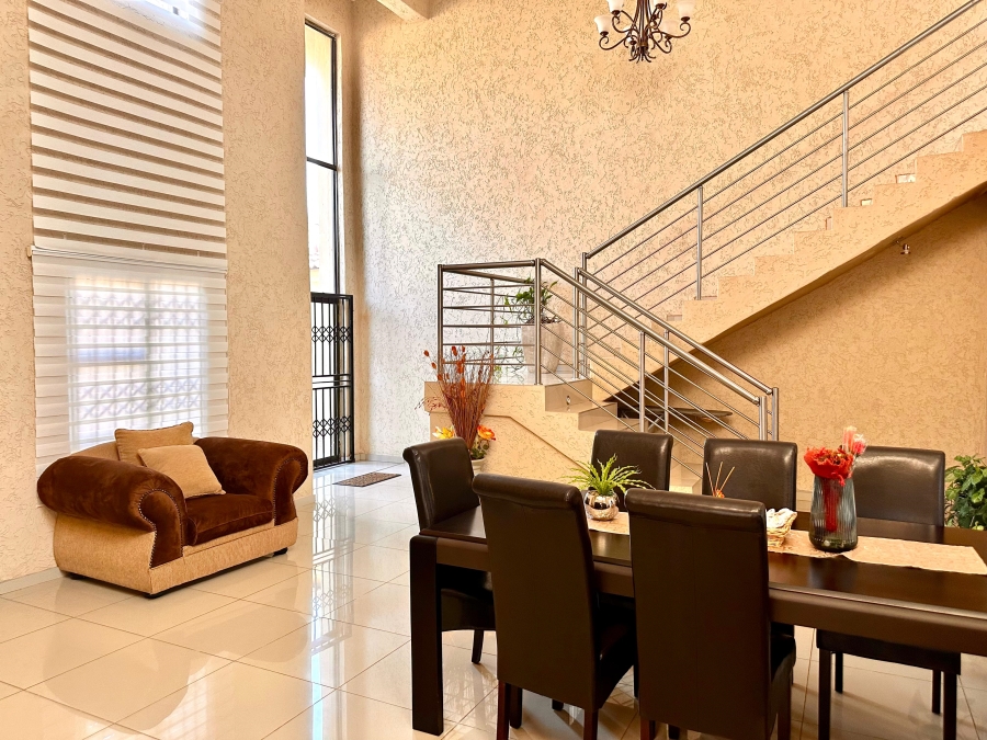 5 Bedroom Property for Sale in Magaliesberg Country Estate Gauteng