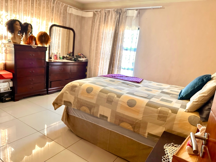 5 Bedroom Property for Sale in Magaliesberg Country Estate Gauteng