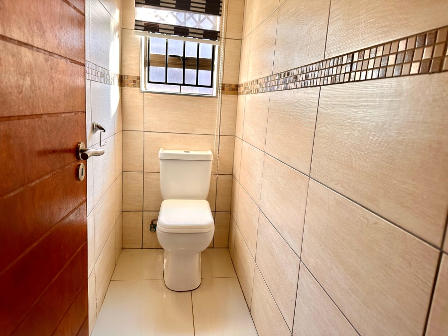 5 Bedroom Property for Sale in Magaliesberg Country Estate Gauteng