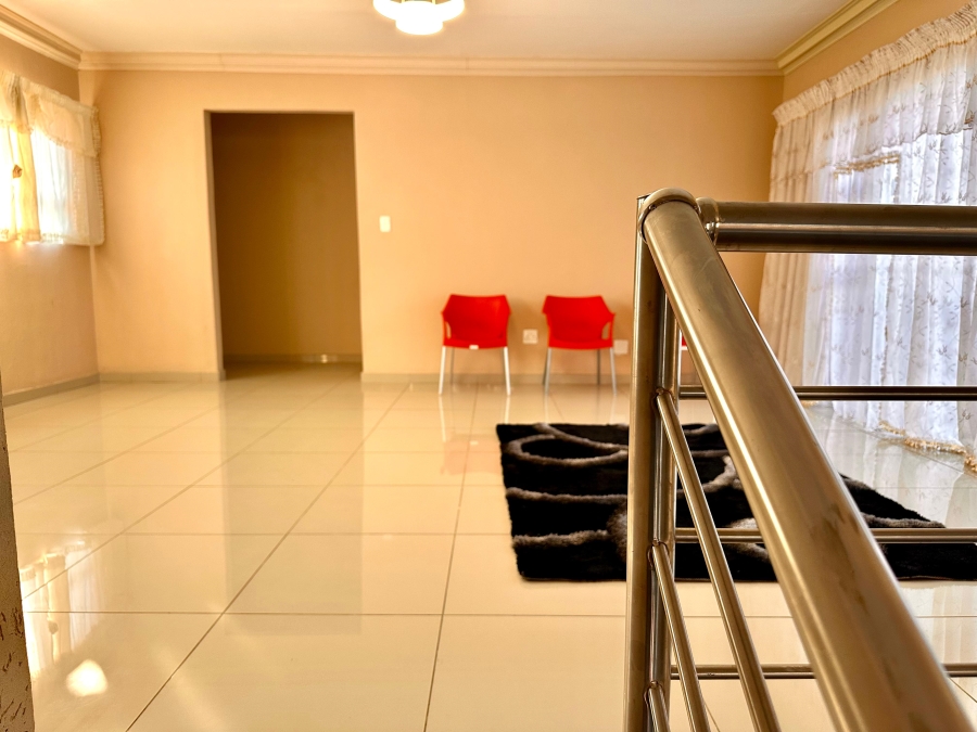 5 Bedroom Property for Sale in Magaliesberg Country Estate Gauteng