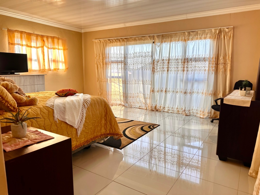 5 Bedroom Property for Sale in Magaliesberg Country Estate Gauteng