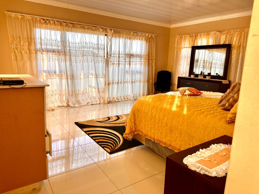 5 Bedroom Property for Sale in Magaliesberg Country Estate Gauteng