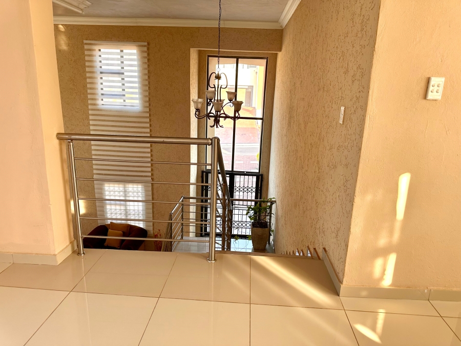 5 Bedroom Property for Sale in Magaliesberg Country Estate Gauteng