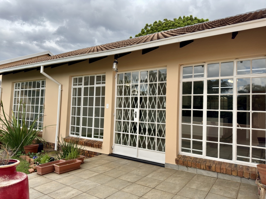 2 Bedroom Property for Sale in Die Wilgers Gauteng