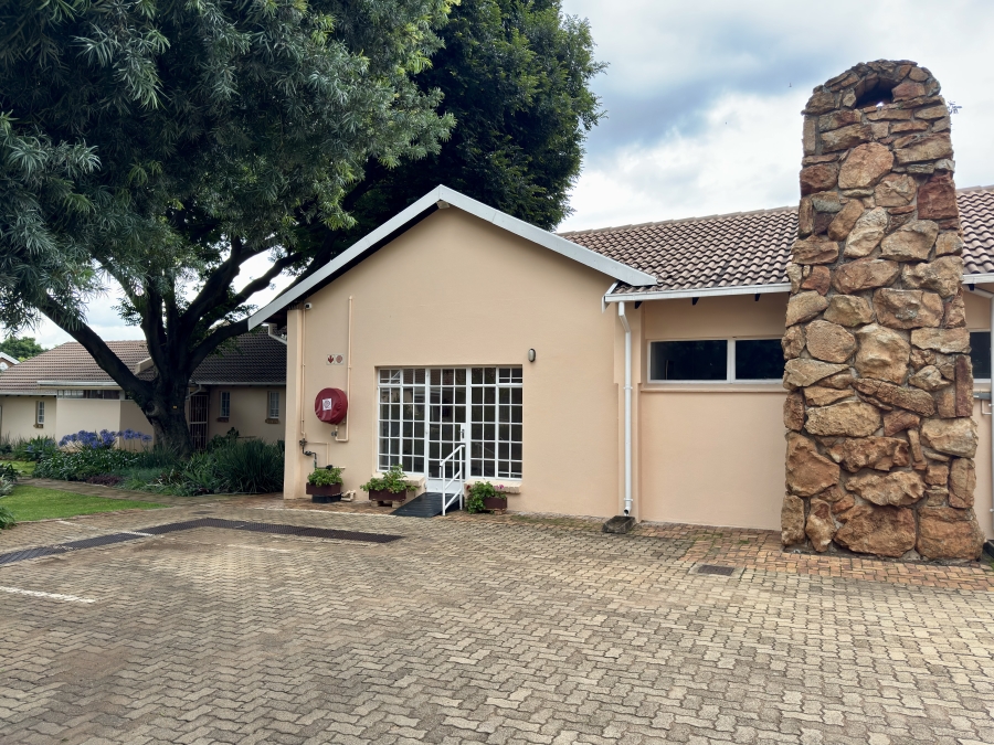 2 Bedroom Property for Sale in Die Wilgers Gauteng