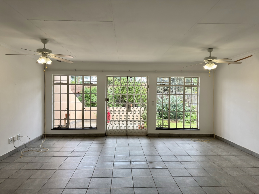 2 Bedroom Property for Sale in Die Wilgers Gauteng