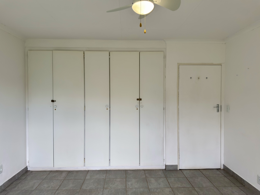 2 Bedroom Property for Sale in Die Wilgers Gauteng