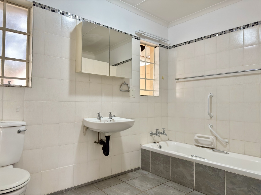 2 Bedroom Property for Sale in Die Wilgers Gauteng