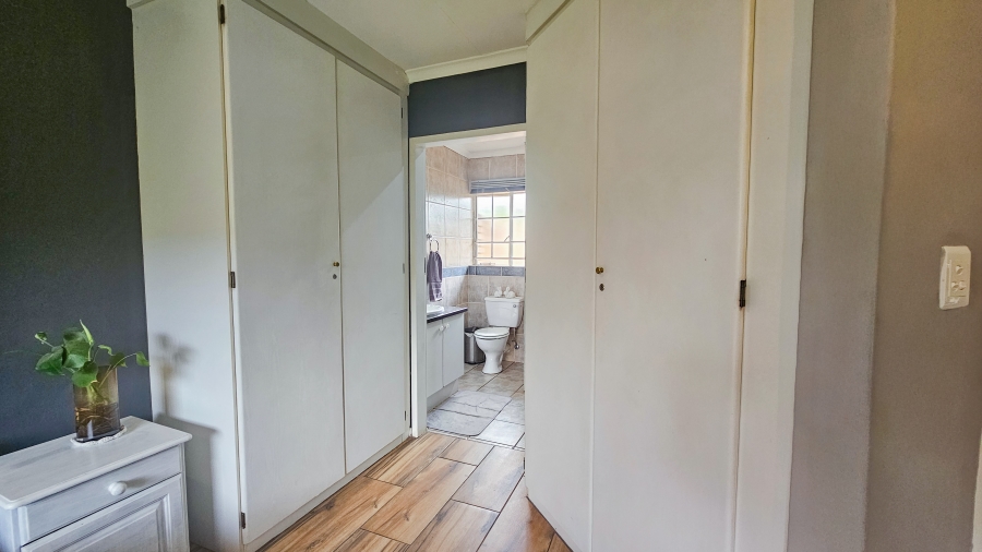 2 Bedroom Property for Sale in Faerie Glen Gauteng