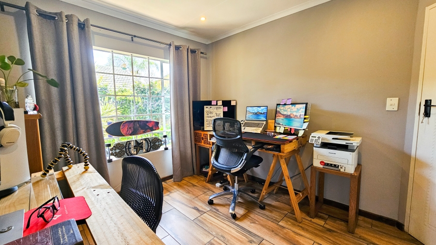 2 Bedroom Property for Sale in Faerie Glen Gauteng