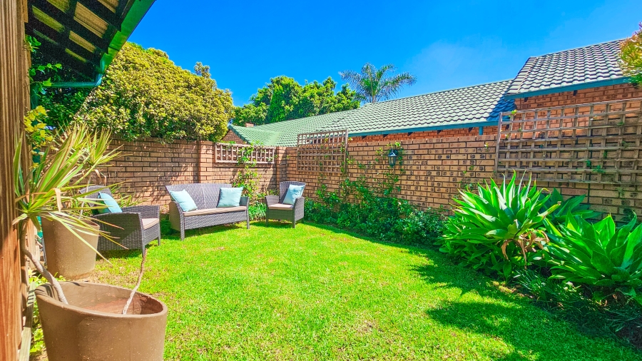 2 Bedroom Property for Sale in Faerie Glen Gauteng