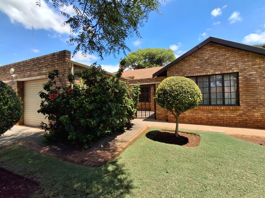 4 Bedroom Property for Sale in Montana Park Gauteng