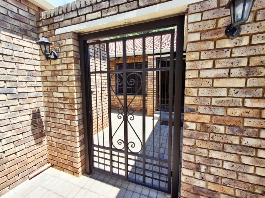 4 Bedroom Property for Sale in Montana Park Gauteng