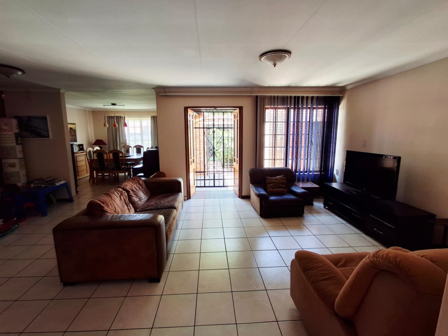 4 Bedroom Property for Sale in Montana Park Gauteng