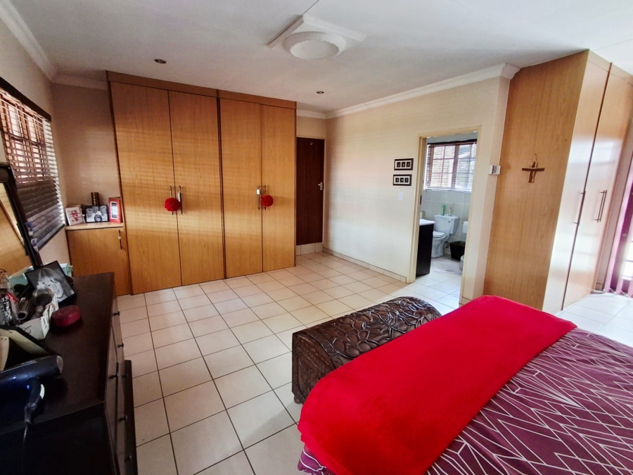 4 Bedroom Property for Sale in Montana Park Gauteng